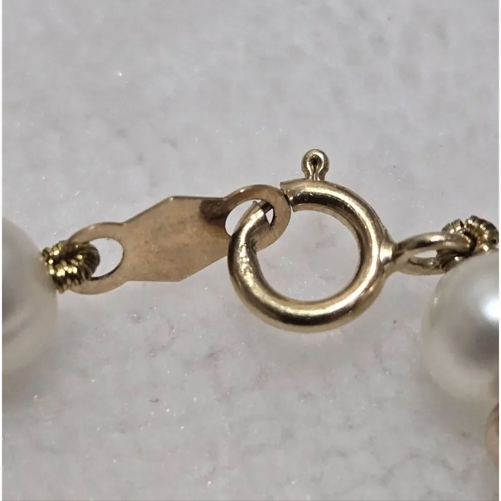 14k Gold and White Pearl Bracelet, Size 7